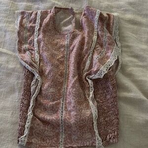 Miss pink and white top